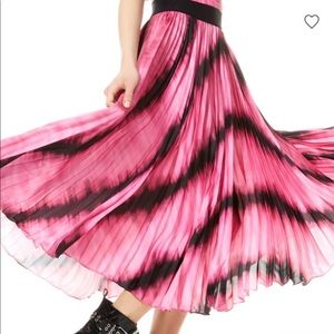 Alice + Olivia
Katz Tie-Dye Pleated Midi Skirt